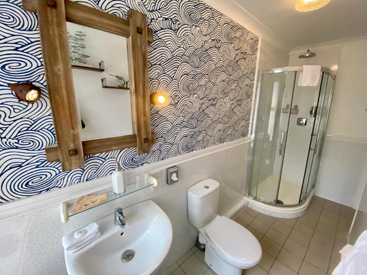 Sunny Bank Guest House Тенби Екстериор снимка