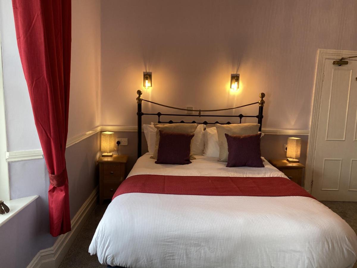 Sunny Bank Guest House Тенби Стая снимка