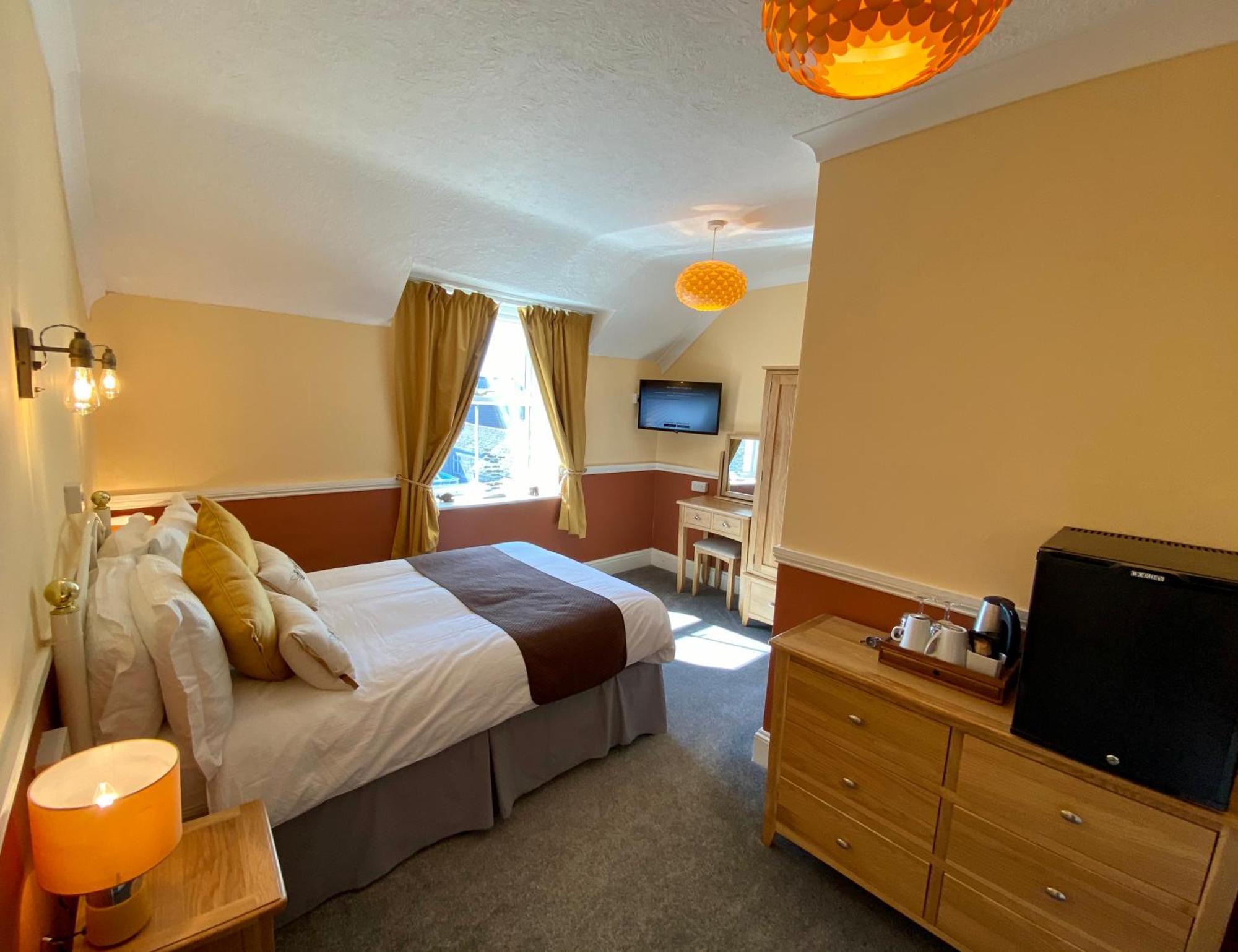 Sunny Bank Guest House Тенби Стая снимка